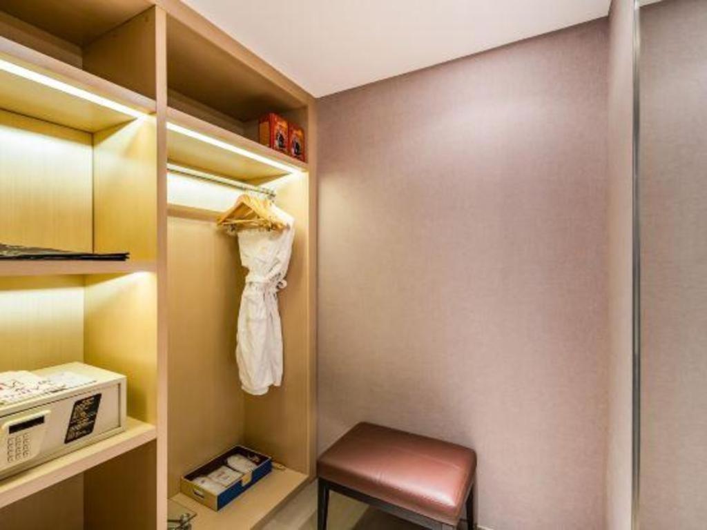 Beijing Ruyi Business Hotel Екстериор снимка